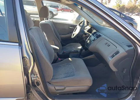 2000 Honda Accord 2.3 Ex from USA, damaged, VIN JHMCG6670YC028468